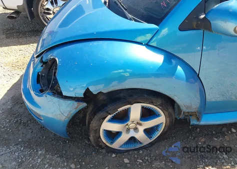 2004 Volkswagen New Beetle Coupe z USA, uszkodzony, nr VIN 3VWGK31C14M421194